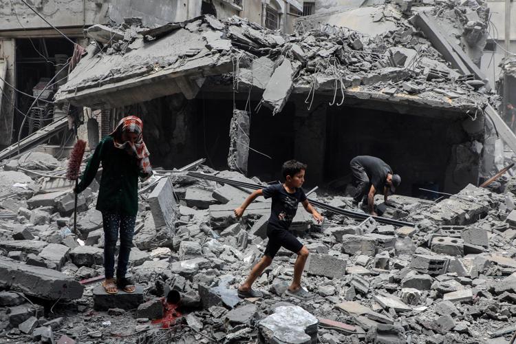 Distruzione a Gaza (Afp)
