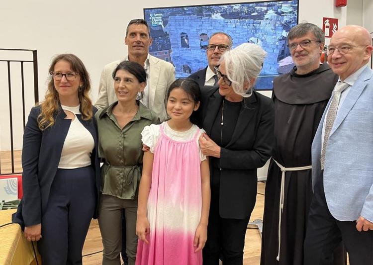 Basce il coro di voci bianche dell'Arena di Verona