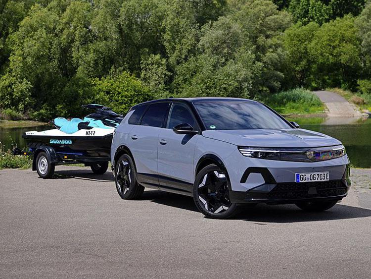 Opel Grandland Electric AWD: potenza, autonomia e versatilità senza compromessi