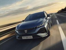 Nuova Peugeot 308 2025: look futuristico e interni digitalizzati