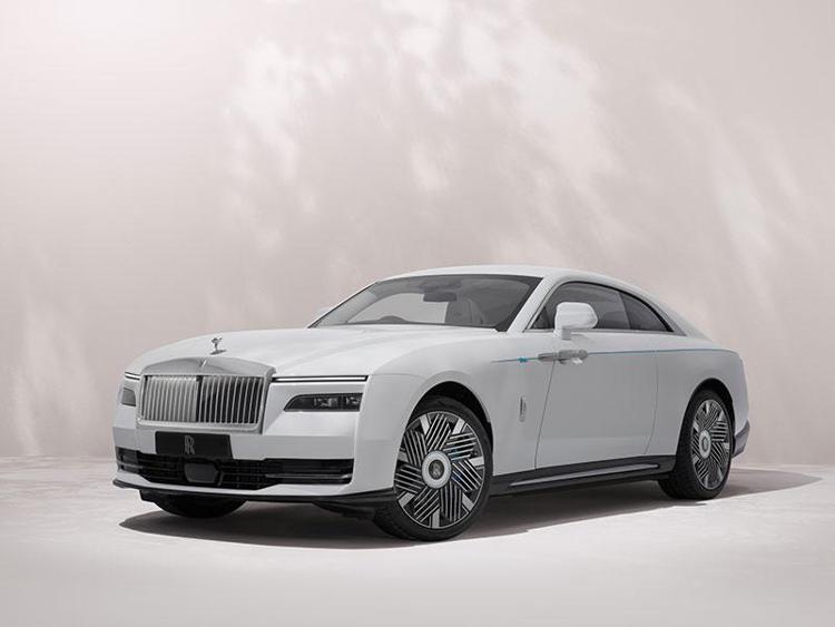 Rolls-Royce Spectre Inspired by Primavera: l’eleganza della rinascita