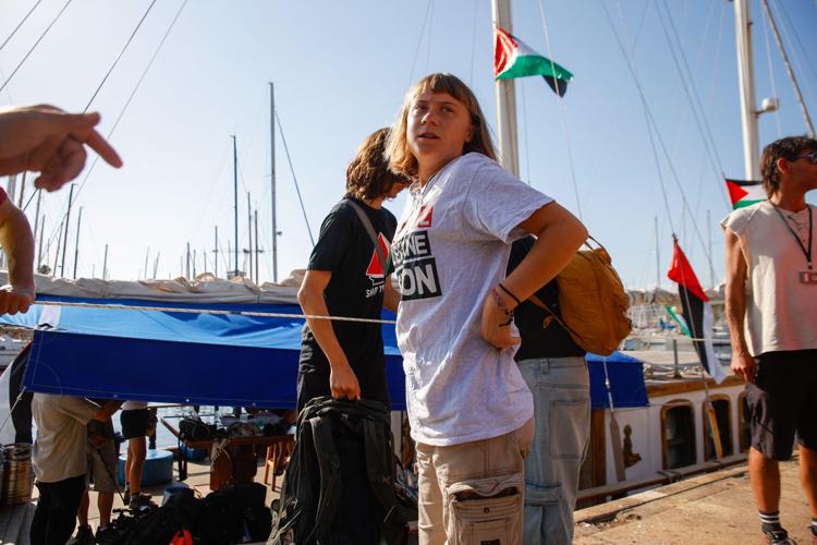 Greta Thunberg prima della partenza della Flotilla Global Sumud da Barcellona - (Ipa)