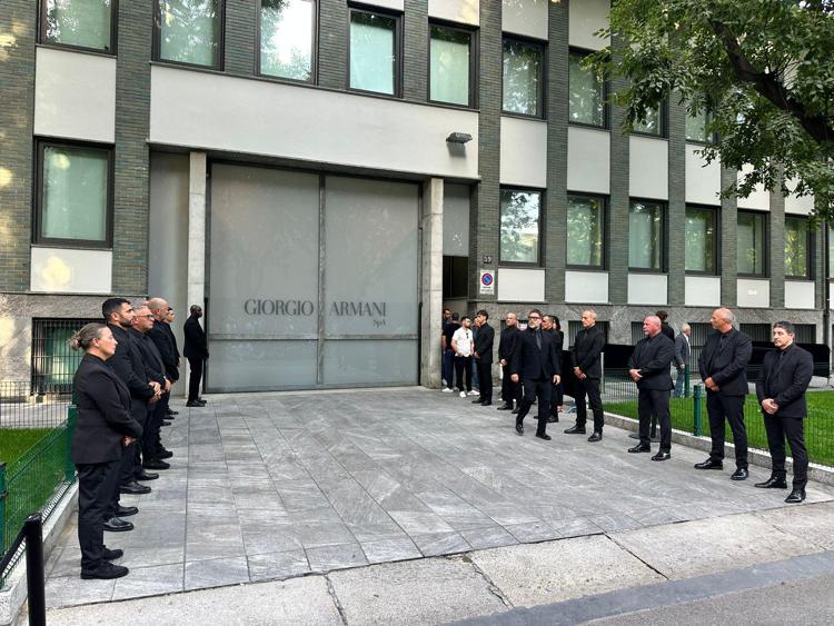 La camera ardente di Armani chiusa  - Adnkronos