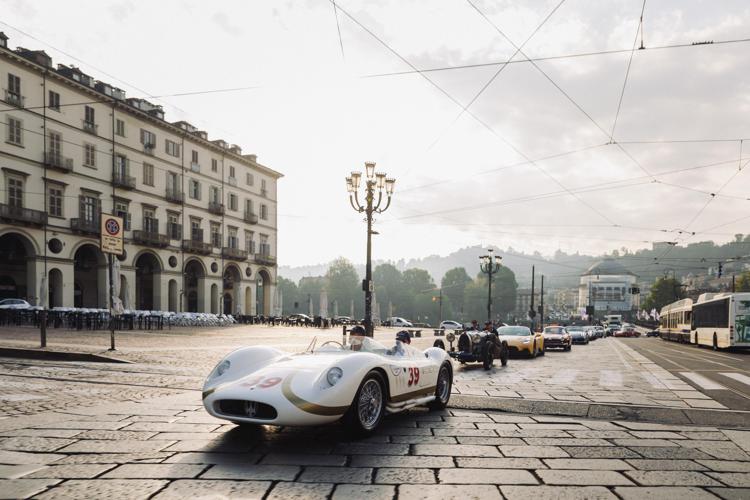Il Giro Automobilistico d’Italia torna sulle strade: icone a motore tra storia, eleganza e passione