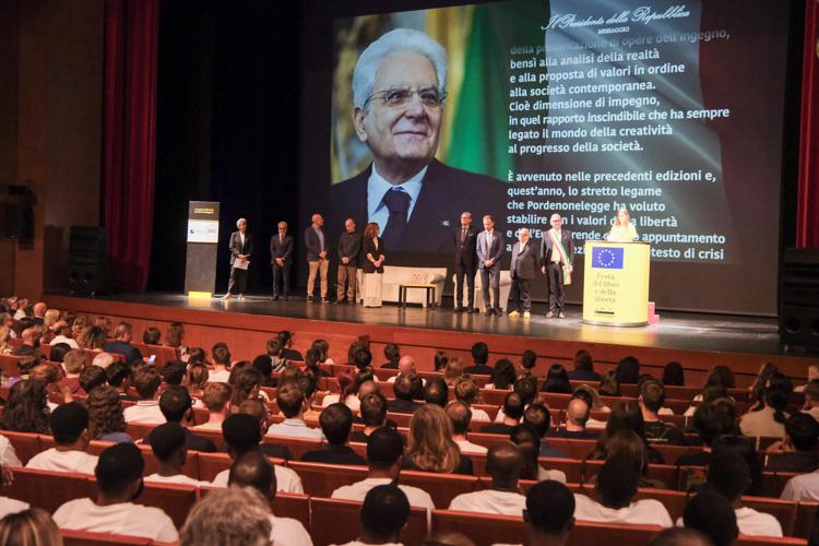 Il presidente Mattarella, 'Leggere ha a che fare con la libertà'