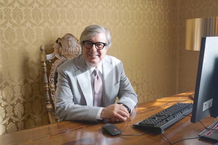 Il rettore Enrico  Foti