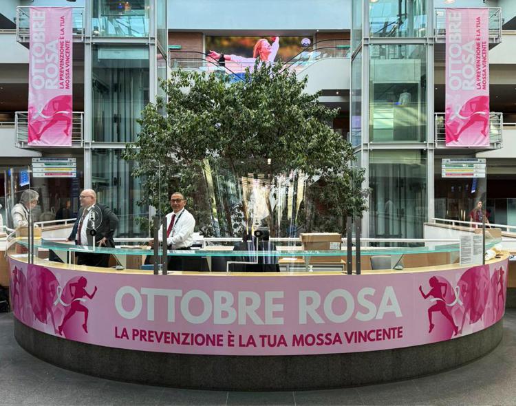 'Ottobre rosa' al Campus Bio-Medico di Roma, screening gratis per donne fragili