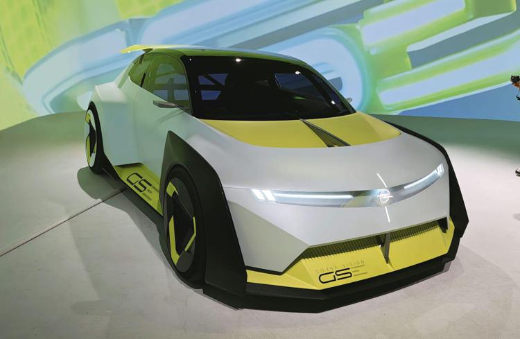 Opel, uno sguardo sul futuro con la Corsa Gse Vision Gran Turismo