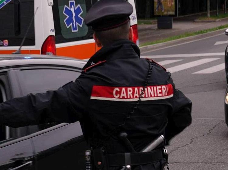 Carabiniere di spalle - Fotogramma