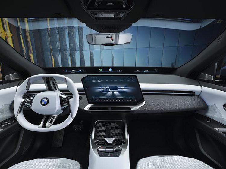 BMW Panoramic iDrive: la nuova dimensione dell’interfaccia BMW