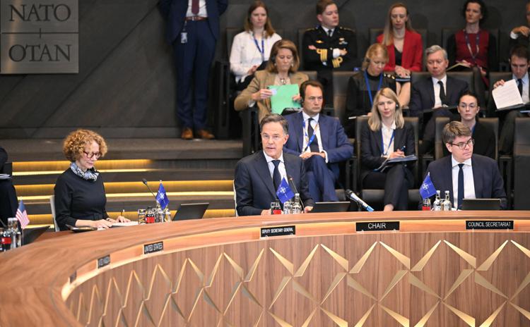 Nato, Rutte: