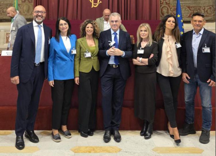 Al centro Mauro Minelli con i relatori di BIoMa alla Camera