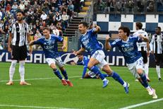 L'esultanza del Como dopo il primo gol