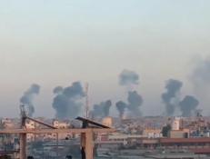 Colonne di fumo a Rafah
