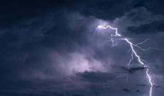 Temporali sull'Italia, scatta allerta gialla per maltempo in otto regioni - Fotogramma /Ipa