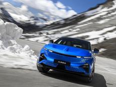 Alpine A390: agilità ai massimi livelli