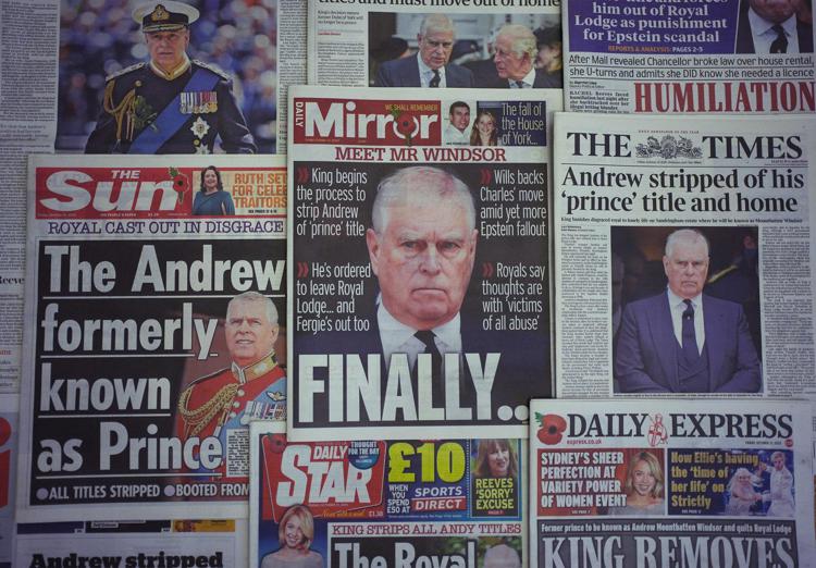 Stampa britannica e titoli sull'ex principe Andrea - Fotogramma /Ipa